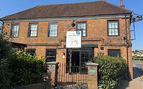 Oyo The Greyhound Inn